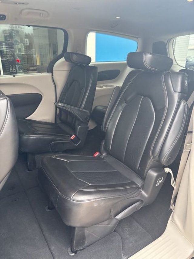 2023 Chrysler Pacifica Touring L FWD - 22991643 - 15