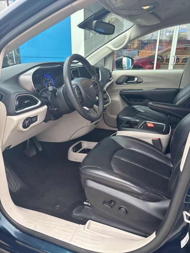 2023 Chrysler Pacifica Touring L FWD - 22991643 - 7