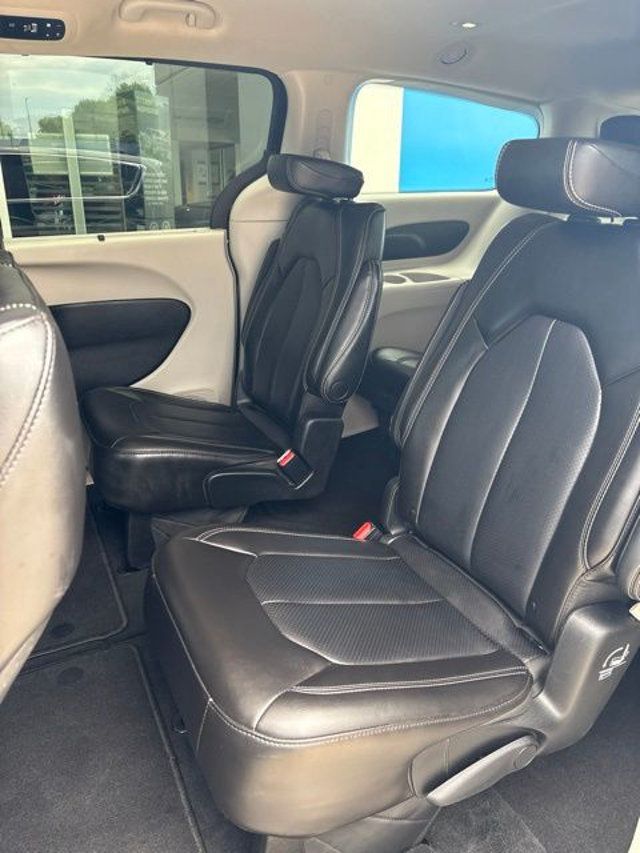2023 Chrysler Pacifica Touring L FWD - 23038537 - 13