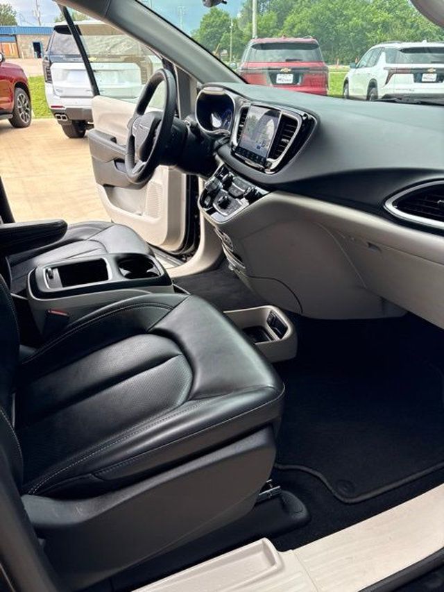 2023 Chrysler Pacifica Touring L FWD - 23038537 - 18