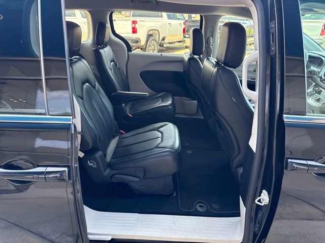 2023 Chrysler Pacifica Touring L FWD - 23049902 - 11