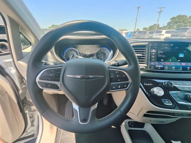 2023 Chrysler Pacifica Touring L FWD - 23038525 - 11