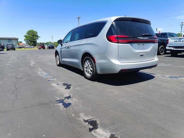 2023 Chrysler Pacifica Touring L FWD - 23038525 - 5