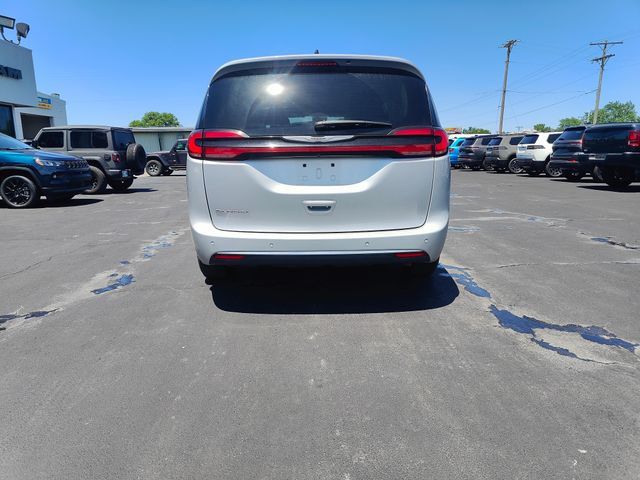 2023 Chrysler Pacifica Touring L FWD - 23038525 - 6