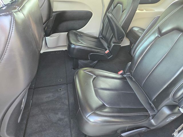 2023 Chrysler Pacifica Touring L FWD - 23005172 - 9
