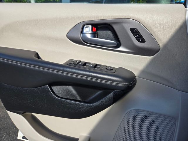 2023 Chrysler Pacifica Touring L FWD - 23005172 - 15