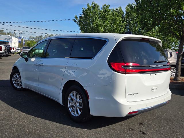 2023 Chrysler Pacifica Touring L FWD - 23005172 - 5