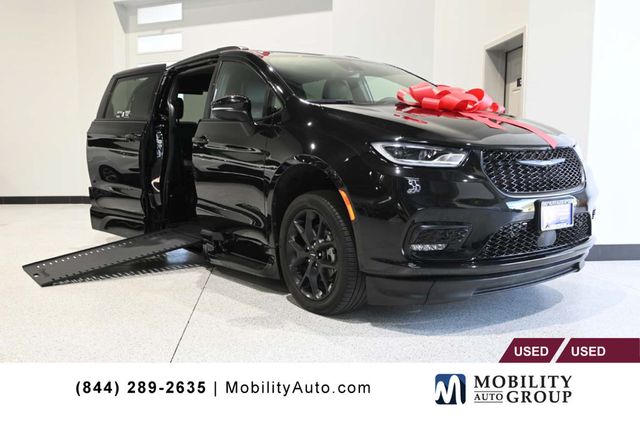 2023 Chrysler Pacifica Touring L FWD - 23001717 - 0