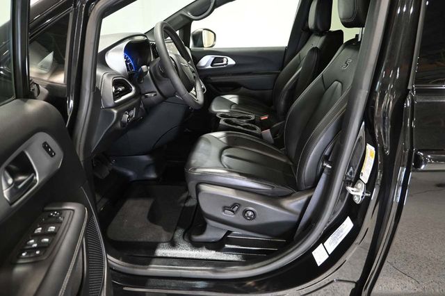 2023 Chrysler Pacifica Touring L FWD - 23001717 - 12