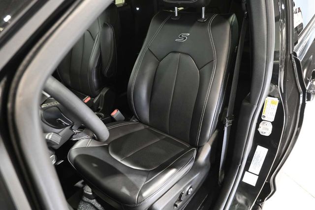 2023 Chrysler Pacifica Touring L FWD - 23001717 - 13