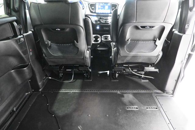 2023 Chrysler Pacifica Touring L FWD - 23001717 - 19