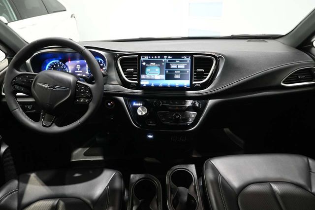 2023 Chrysler Pacifica Touring L FWD - 23001717 - 22