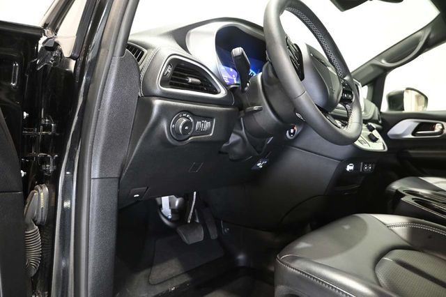 2023 Chrysler Pacifica Touring L FWD - 23001717 - 30