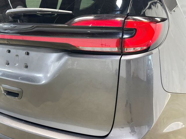 2023 Chrysler Pacifica Touring L FWD - 23086596 - 11