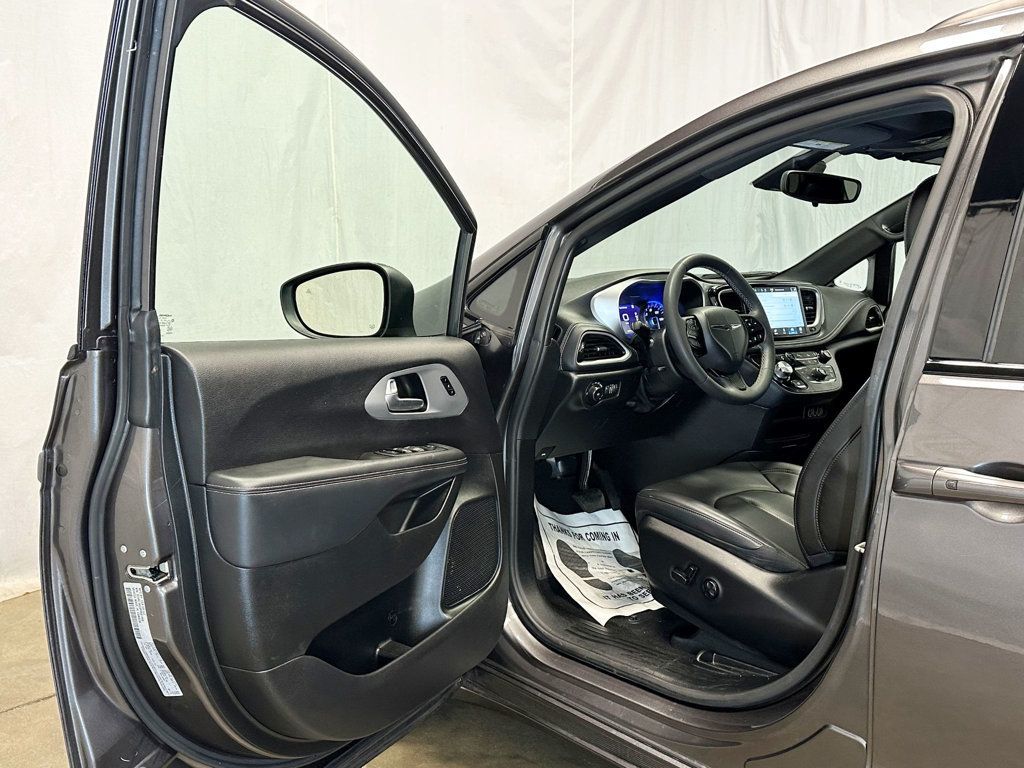 2023 Chrysler Pacifica Touring L FWD - 23086596 - 17