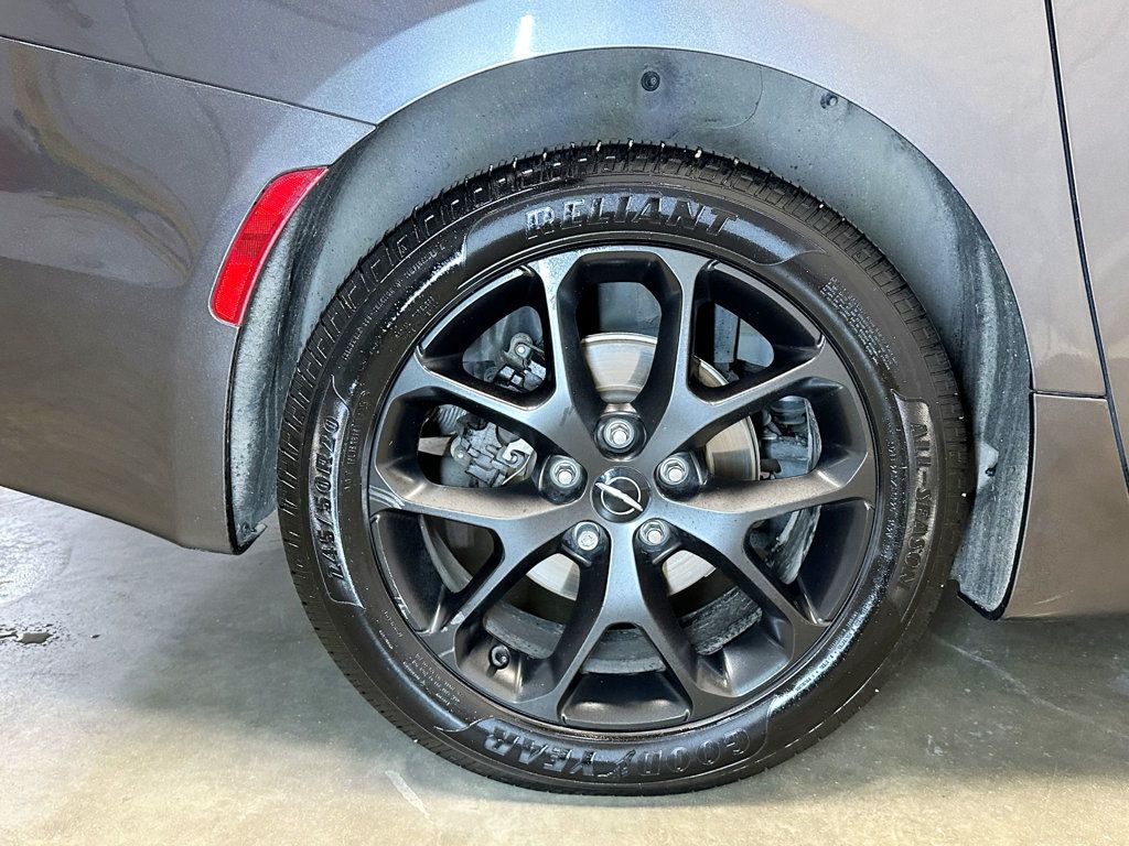 2023 Chrysler Pacifica Touring L FWD - 23086596 - 47