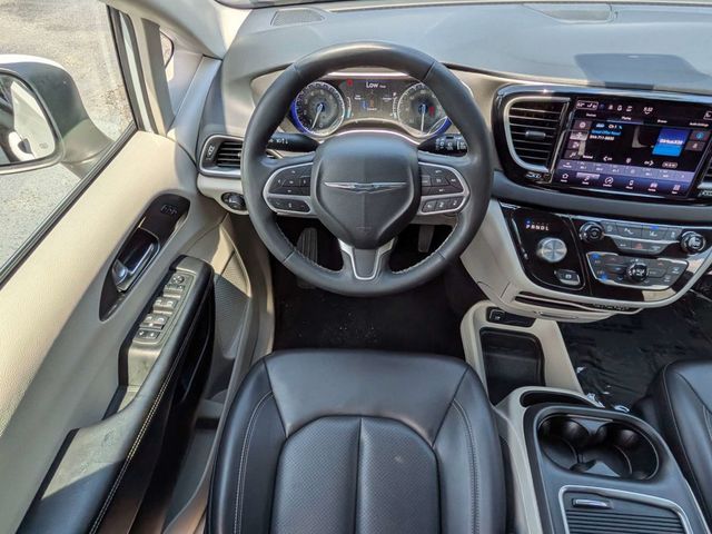 2023 Chrysler Pacifica Touring L FWD - 23070988 - 16