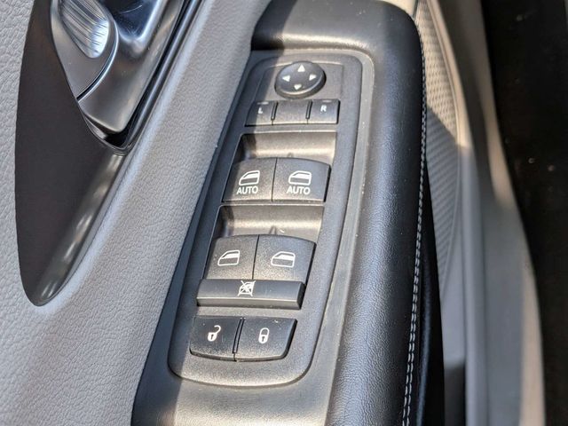 2023 Chrysler Pacifica Touring L FWD - 23070988 - 25