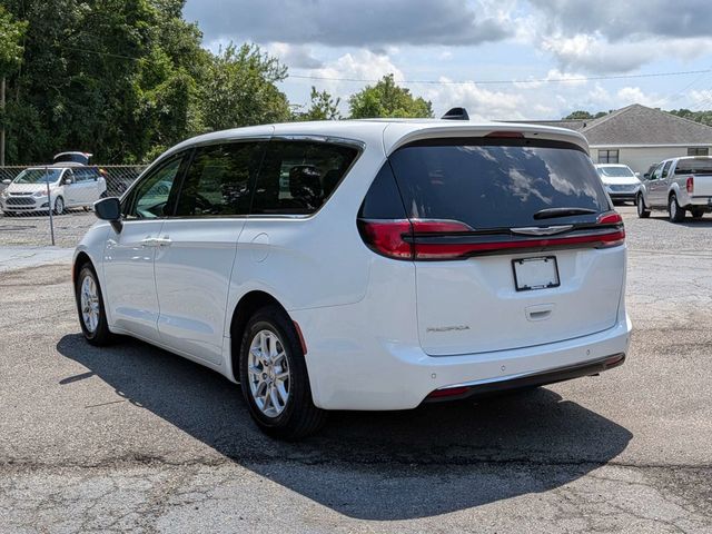 2023 Chrysler Pacifica Touring L FWD - 23070988 - 5