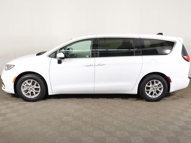2023 Chrysler Pacifica Touring L FWD - 23032705 - 16