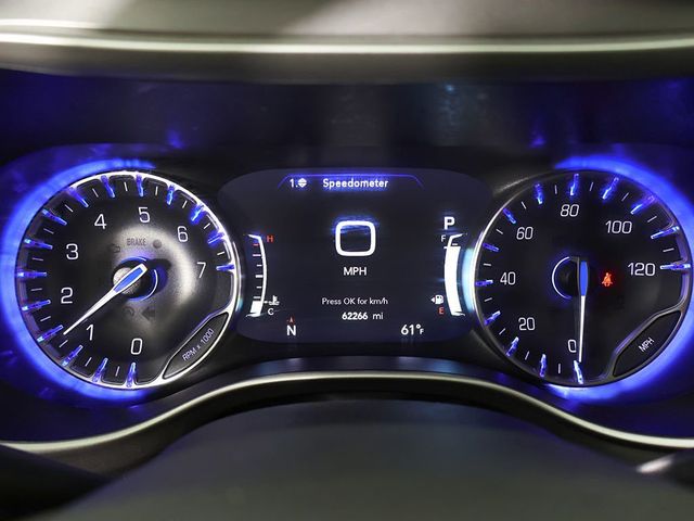 2023 Chrysler Pacifica Touring L FWD - 23032705 - 40