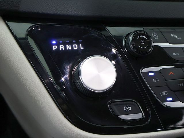 2023 Chrysler Pacifica Touring L FWD - 23032705 - 51