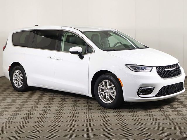 2023 Chrysler Pacifica Touring L FWD - 23032705 - 53