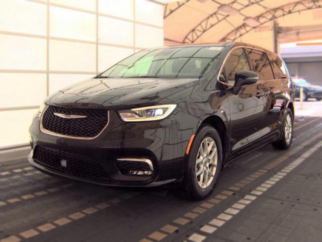 2023 Chrysler Pacifica Touring L FWD - 23090516 - 1