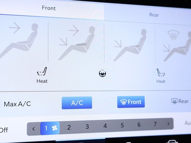 2023 Chrysler Pacifica Touring L FWD - 22998138 - 46