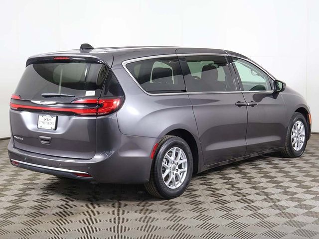 2023 Chrysler Pacifica Touring L FWD - 23014324 - 10