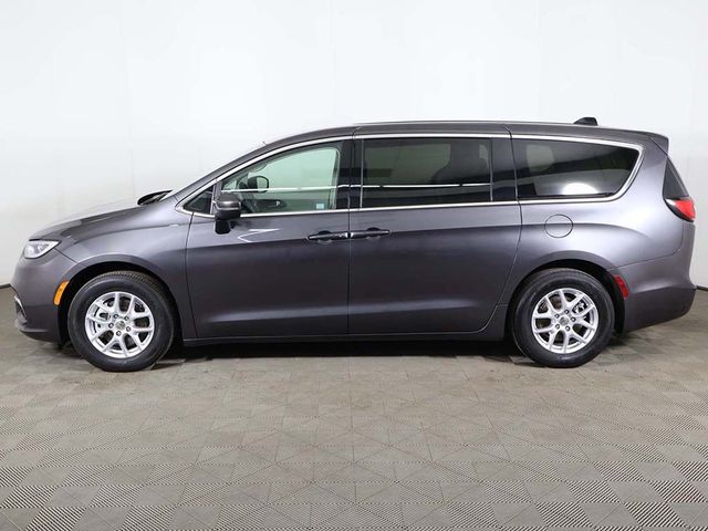 2023 Chrysler Pacifica Touring L FWD - 23014324 - 17