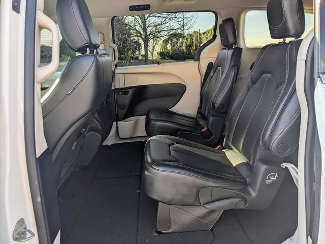 2023 Chrysler Pacifica Touring L FWD - 22966945 - 11