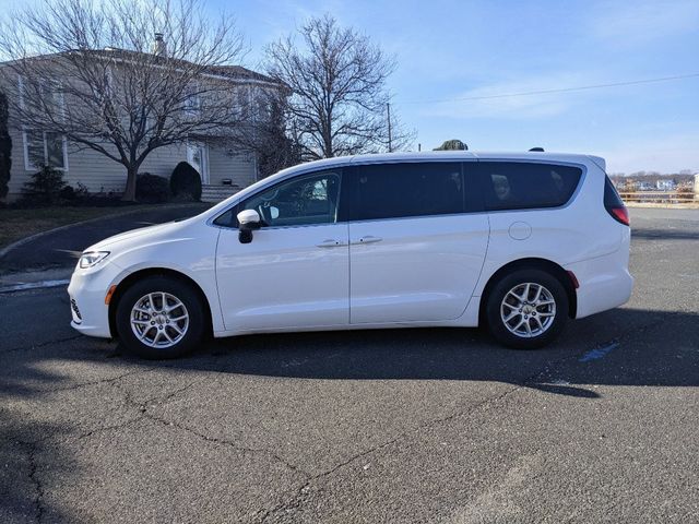 2023 Chrysler Pacifica Touring L FWD - 22966945 - 3