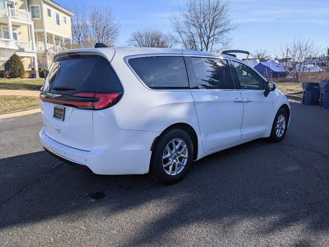 2023 Chrysler Pacifica Touring L FWD - 22966945 - 7