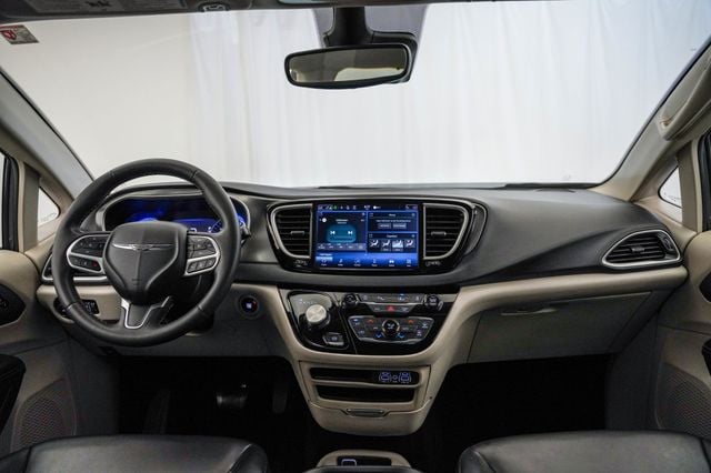 2023 Chrysler Pacifica Touring L FWD - 23028172 - 11