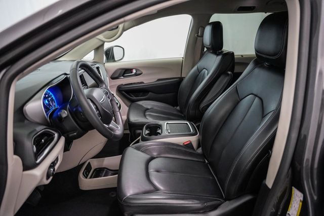 2023 Chrysler Pacifica Touring L FWD - 23028172 - 17