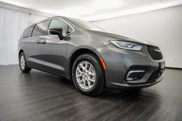 2023 Chrysler Pacifica Touring L FWD - 23028172 - 27