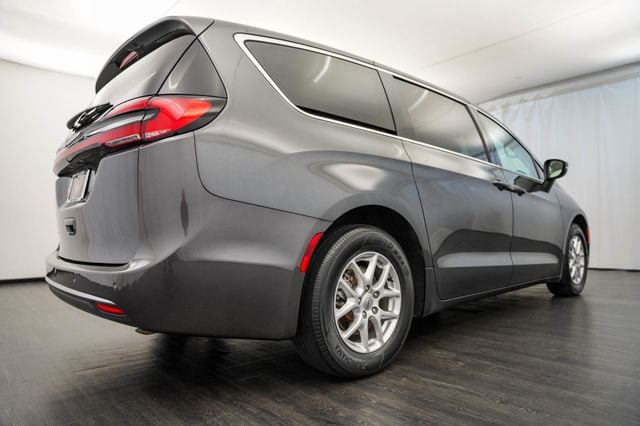 2023 Chrysler Pacifica Touring L FWD - 23028172 - 29