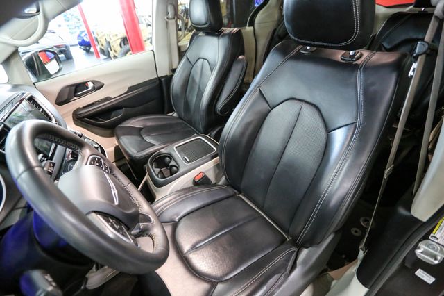 2023 Chrysler Pacifica Touring L FWD - 23028172 - 3