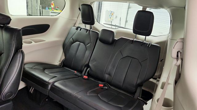 2023 Chrysler Pacifica Touring L FWD - 22951823 - 20