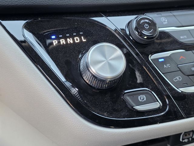 2023 Chrysler Voyager LX - 22943690 - 20