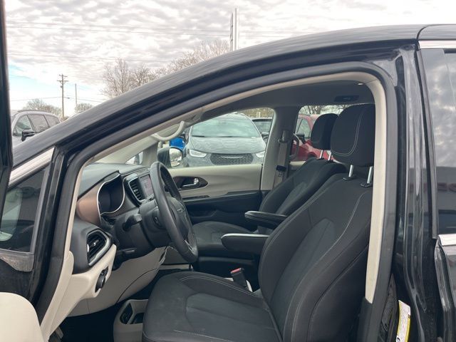 2023 Chrysler Voyager LX - 23001967 - 5