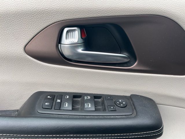 2023 Chrysler Voyager LX - 23001967 - 6