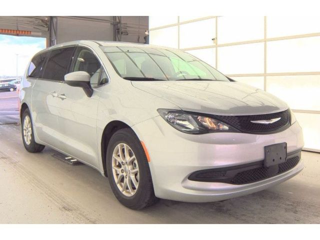 2023 Chrysler Voyager LX - 22976612 - 2