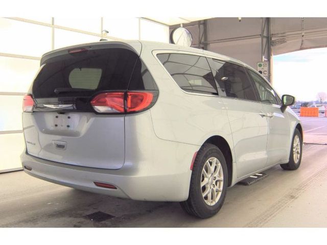 2023 Chrysler Voyager LX - 22976612 - 5