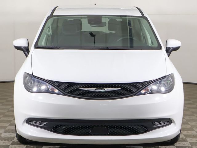2023 Chrysler Voyager LX - 23042078 - 9