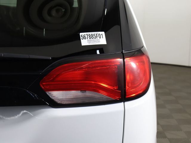 2023 Chrysler Voyager LX - 23042078 - 14