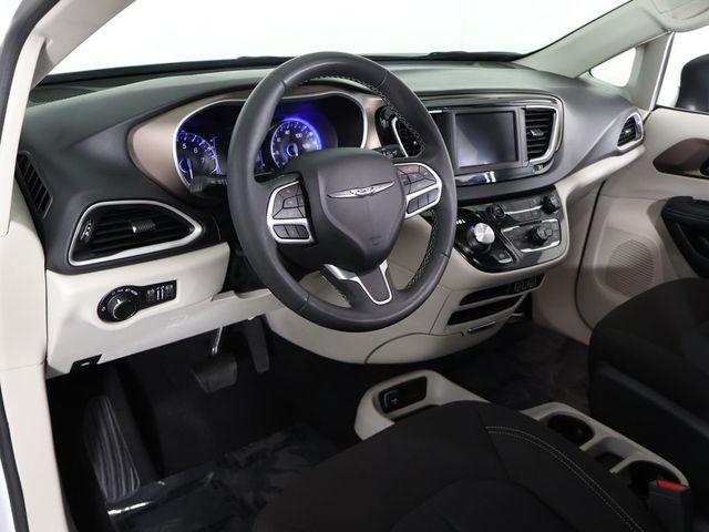 2023 Chrysler Voyager LX - 23042078 - 23