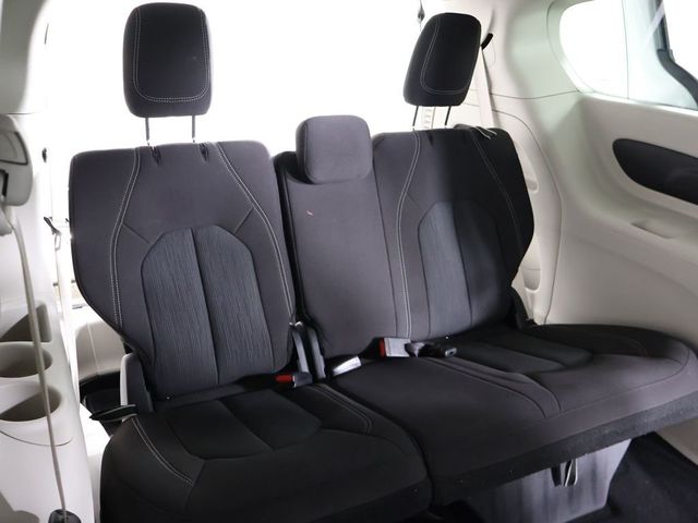 2023 Chrysler Voyager LX - 23042078 - 33