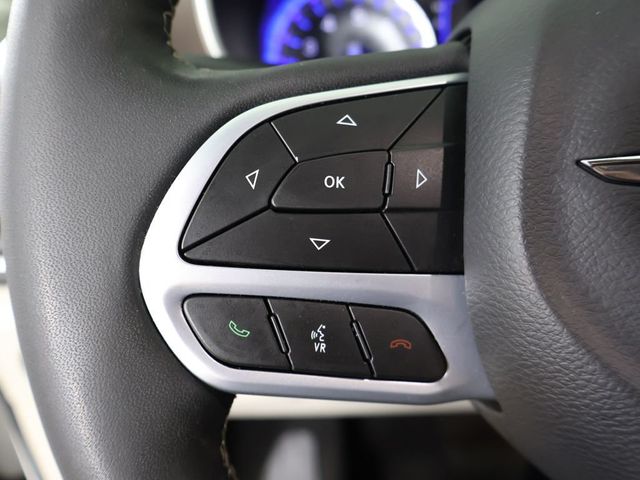 2023 Chrysler Voyager LX - 23042078 - 39